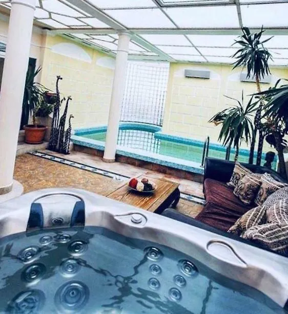 St. Peter'S Villa With Swimming Pool Budapest