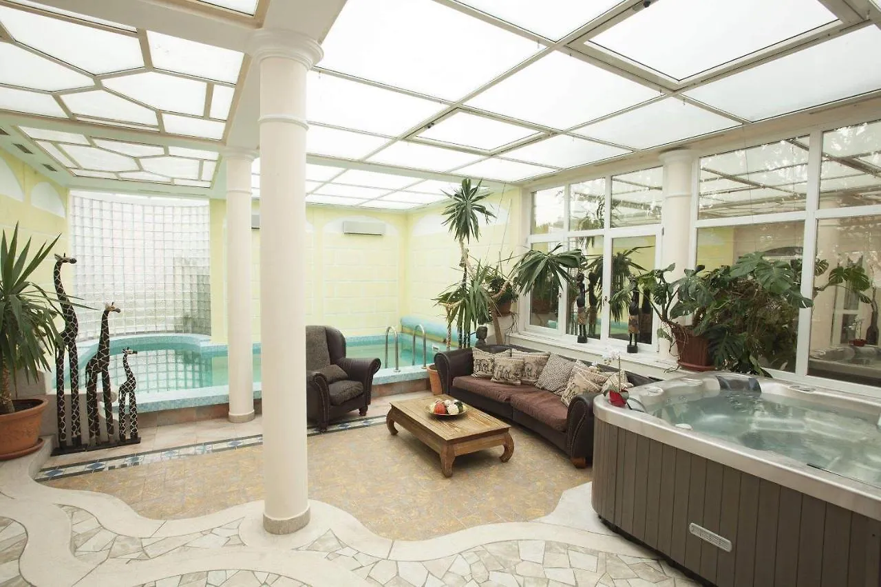 St. Peter'S Villa With Swimming Pool Budapest