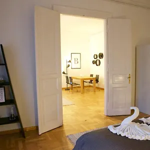 Five Season's Appartement