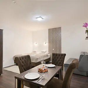 Paulay Downtown شقة فندقية