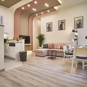 F4 Design Apartment- Budapest